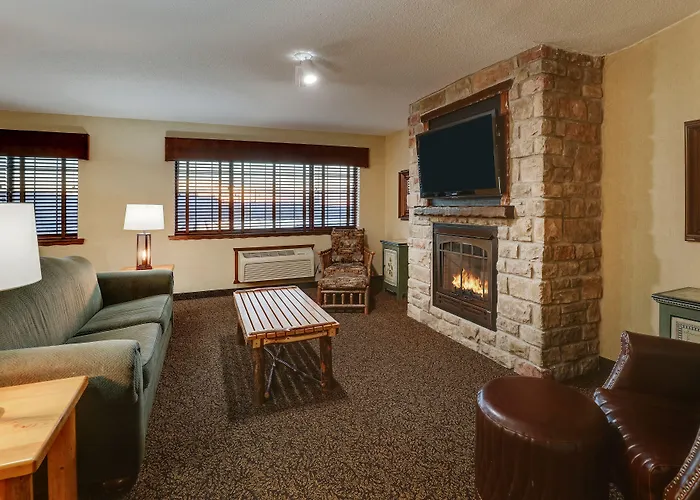 Stoney Creek 3* Moline