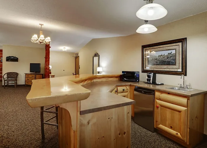 Stoney Creek Hotel 3*